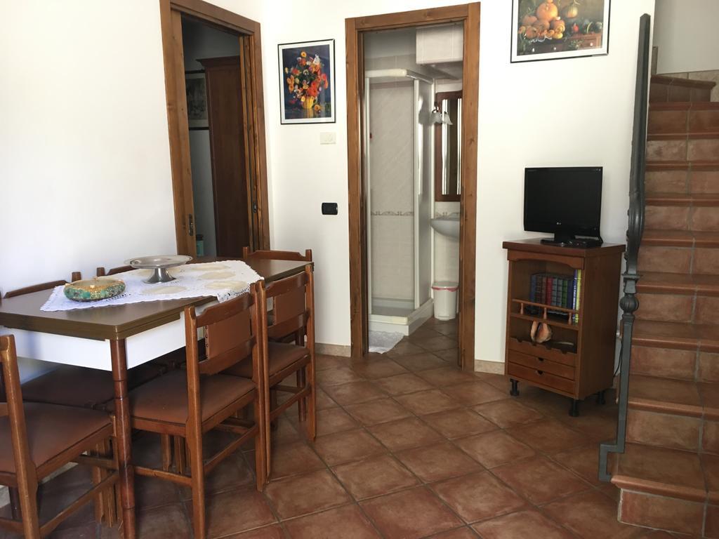 Appartamenti E Camere Il Poggio Di D'Angeli Lidia Auditore Exterior photo