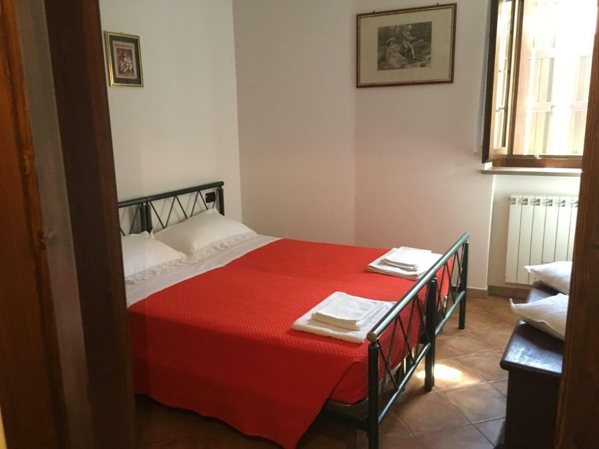 Appartamenti E Camere Il Poggio Di D'Angeli Lidia Auditore Exterior photo
